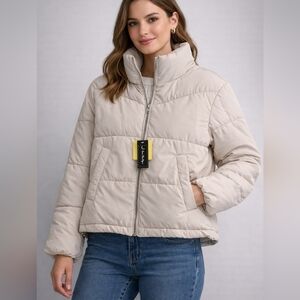 Women's Puffer Beige Jacket various sizes zip